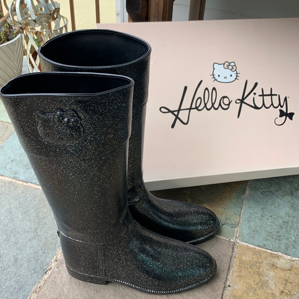 Hello Kitty Boots